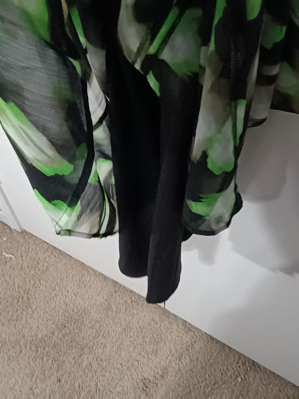 DKNY Size Large Black Green Abstract Sleeveless Sheer Overlay Midi Maxi Dress - Picture 8 of 10